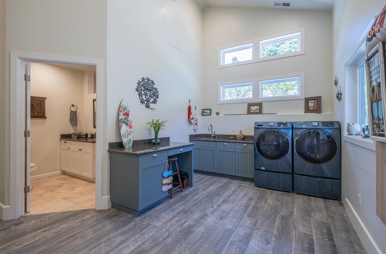Detail Gallery Image 37 of 82 For 9247 Holly Hill Dr, Salinas,  CA 93907 - 3 Beds | 3 Baths