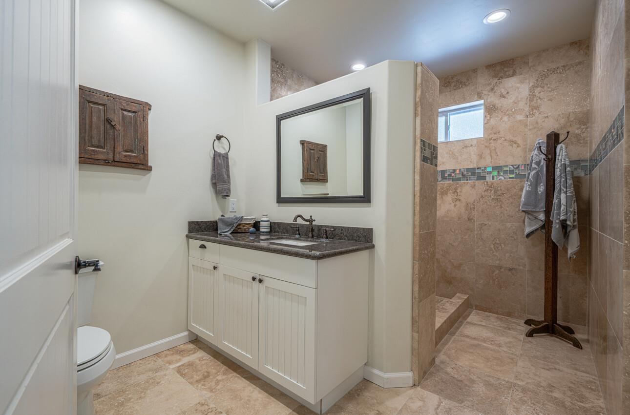 Detail Gallery Image 38 of 82 For 9247 Holly Hill Dr, Salinas,  CA 93907 - 3 Beds | 3 Baths