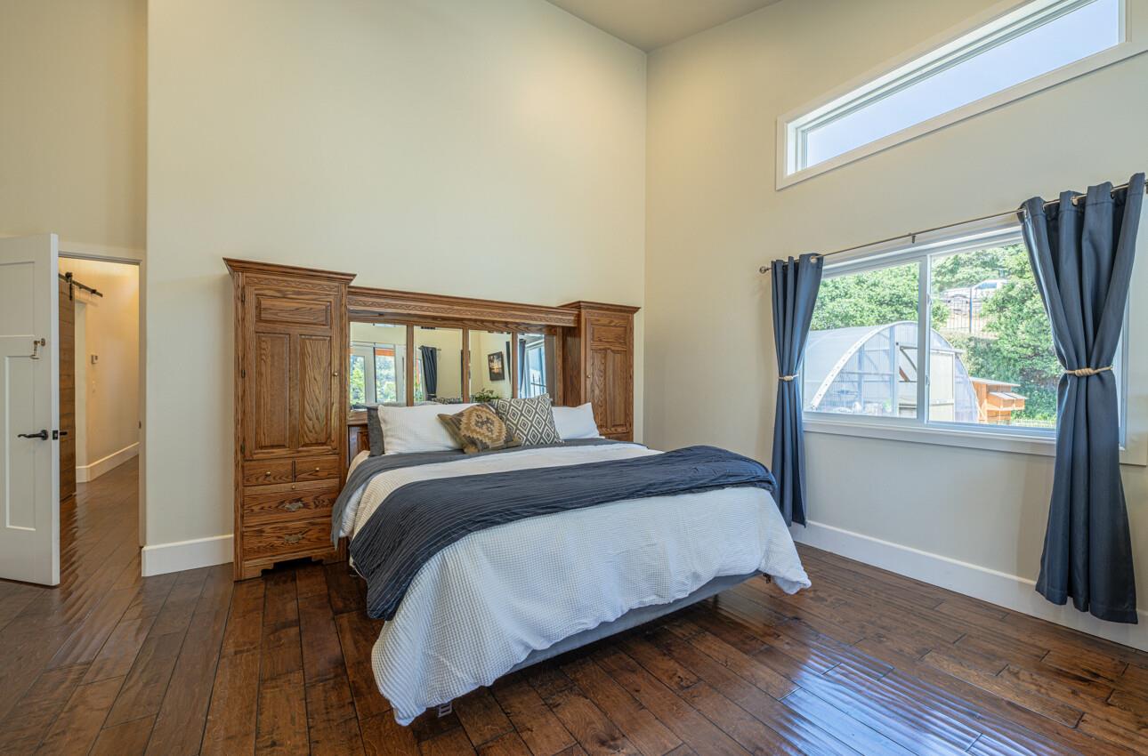 Detail Gallery Image 43 of 82 For 9247 Holly Hill Dr, Salinas,  CA 93907 - 3 Beds | 3 Baths