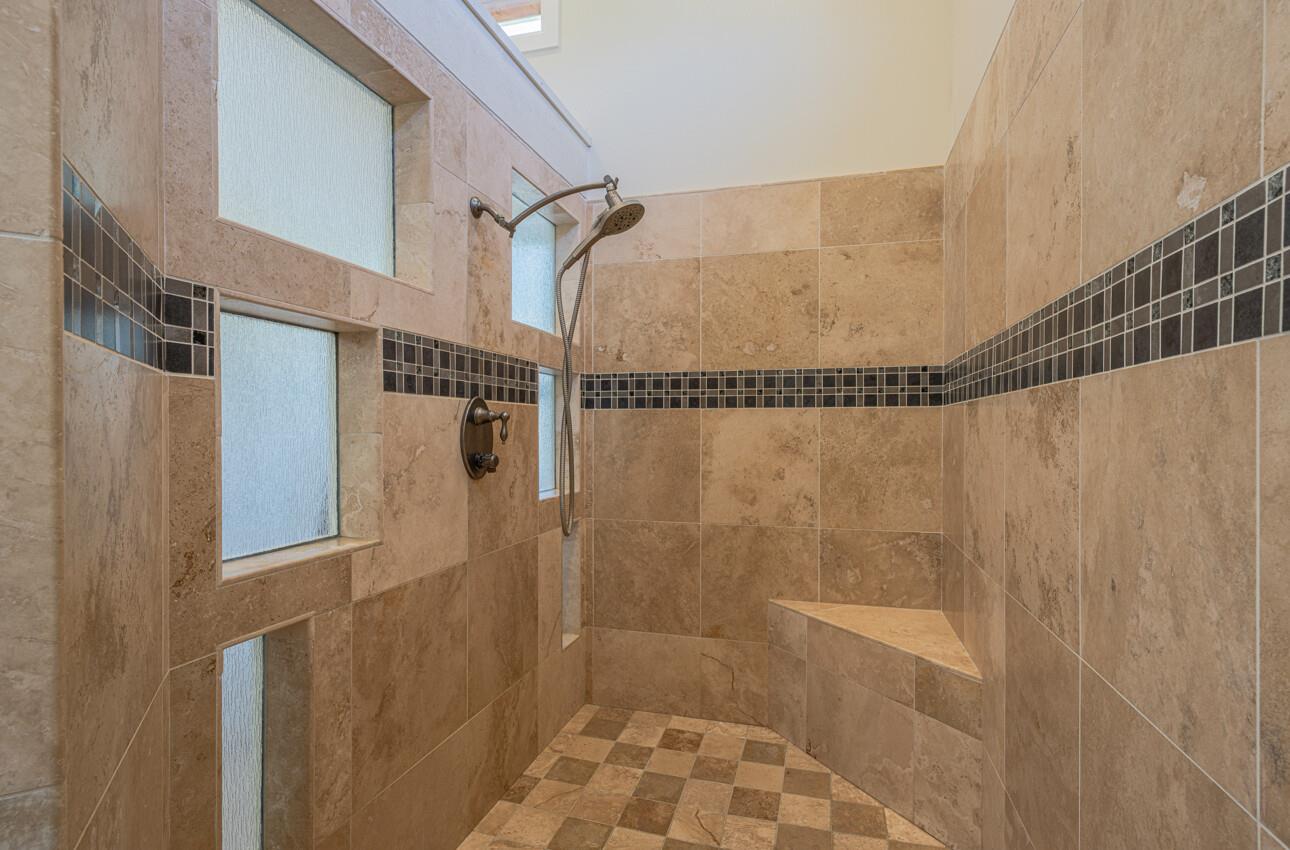Detail Gallery Image 53 of 82 For 9247 Holly Hill Dr, Salinas,  CA 93907 - 3 Beds | 3 Baths