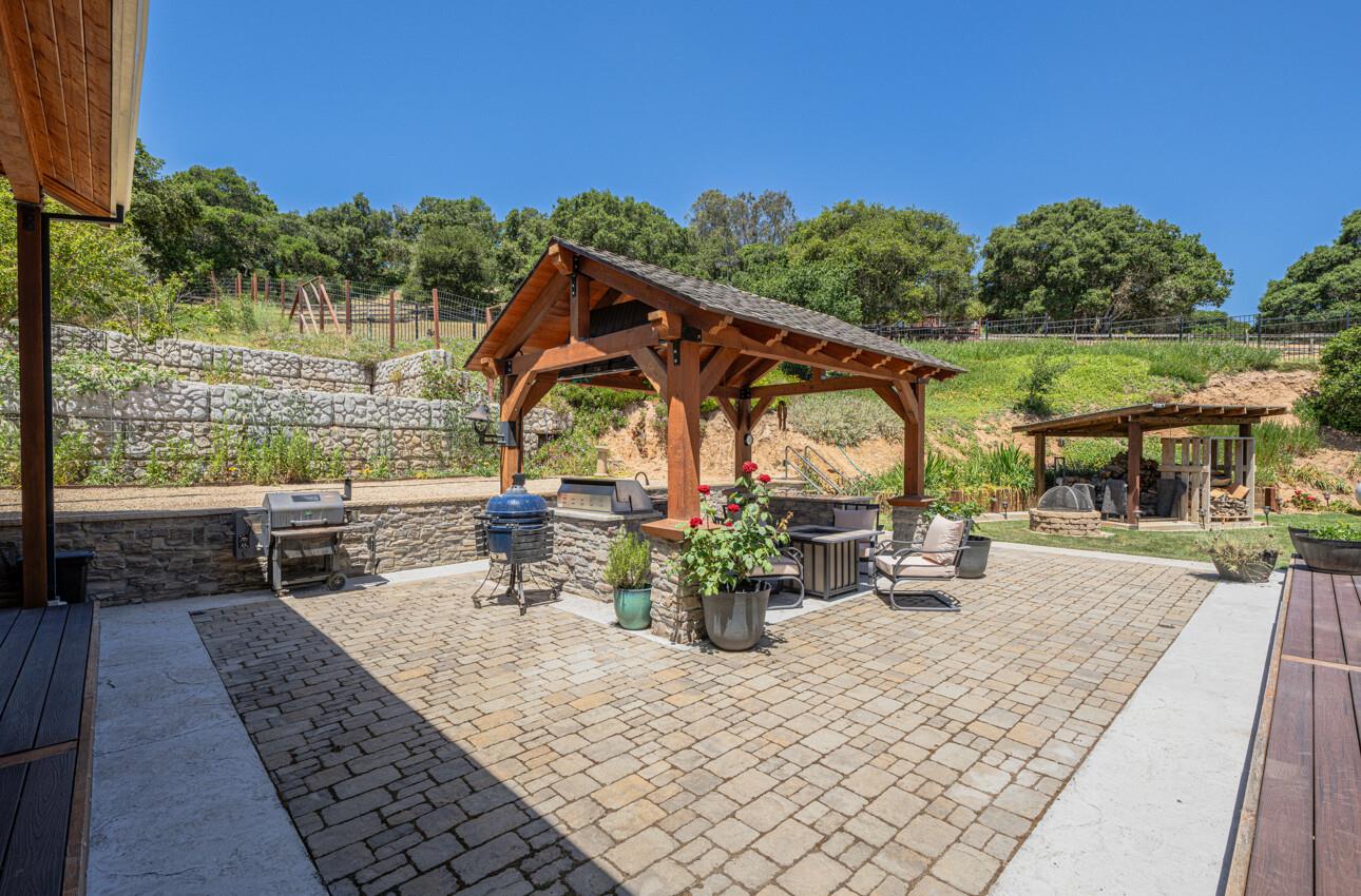Detail Gallery Image 61 of 82 For 9247 Holly Hill Dr, Salinas,  CA 93907 - 3 Beds | 3 Baths