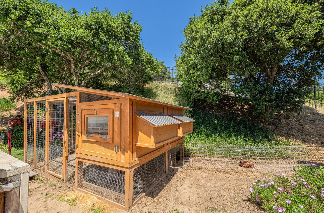 Detail Gallery Image 69 of 82 For 9247 Holly Hill Dr, Salinas,  CA 93907 - 3 Beds | 3 Baths