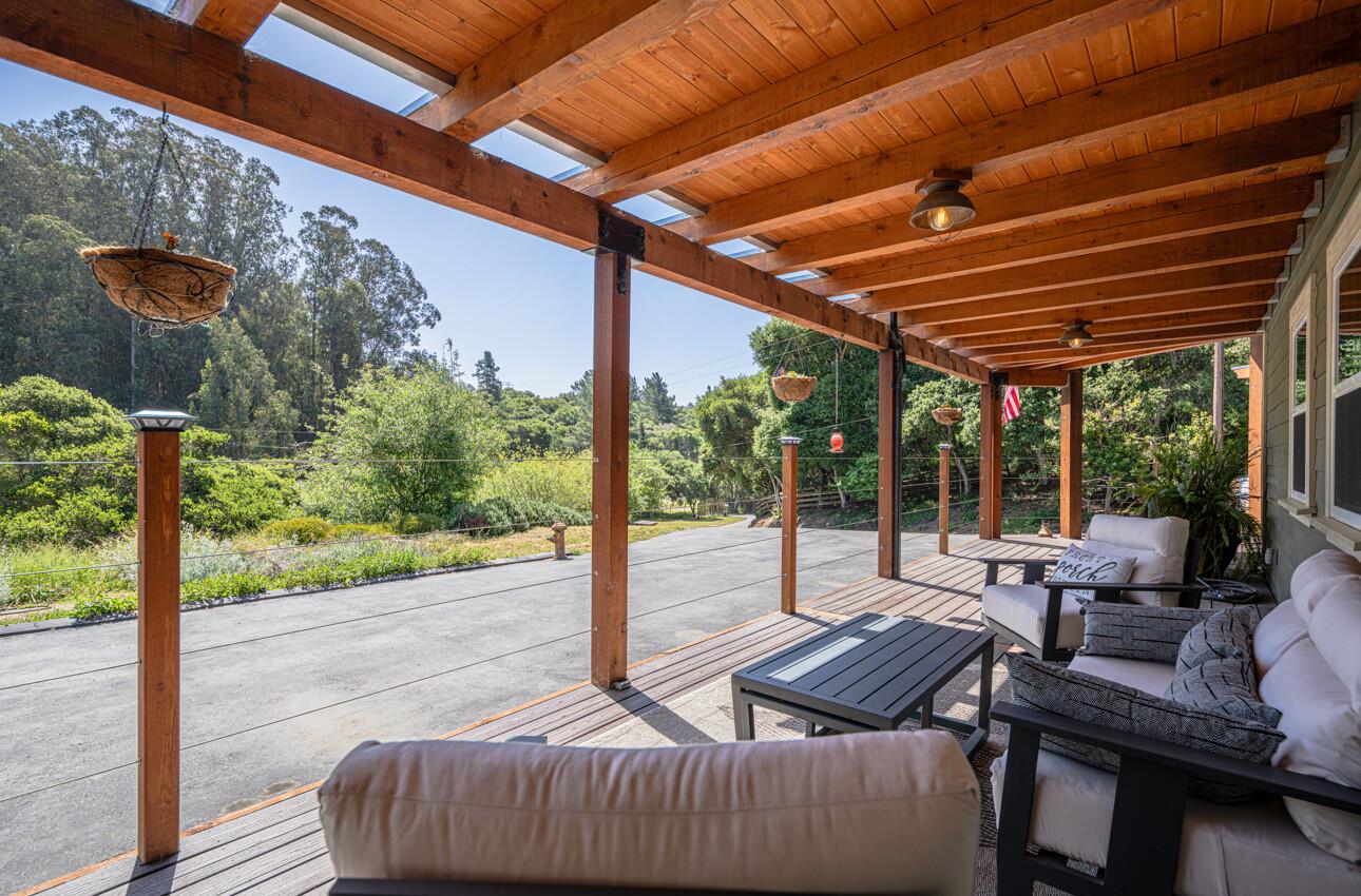 Detail Gallery Image 7 of 82 For 9247 Holly Hill Dr, Salinas,  CA 93907 - 3 Beds | 3 Baths