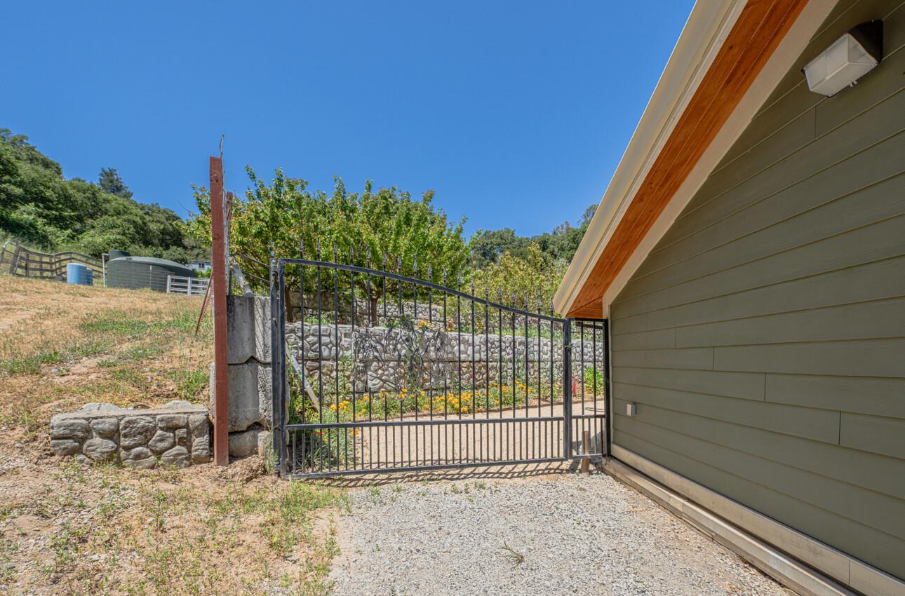 Detail Gallery Image 71 of 82 For 9247 Holly Hill Dr, Salinas,  CA 93907 - 3 Beds | 3 Baths