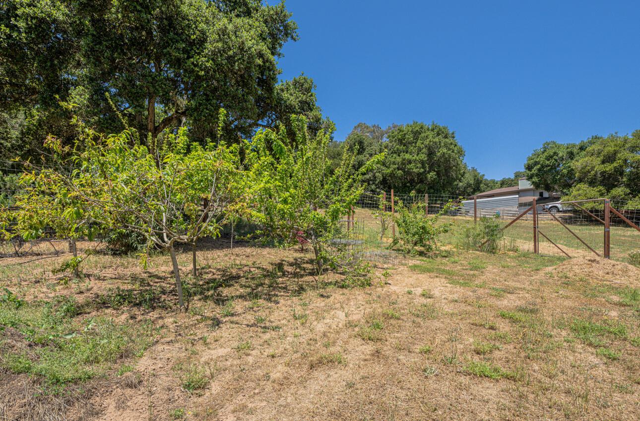 Detail Gallery Image 76 of 82 For 9247 Holly Hill Dr, Salinas,  CA 93907 - 3 Beds | 3 Baths