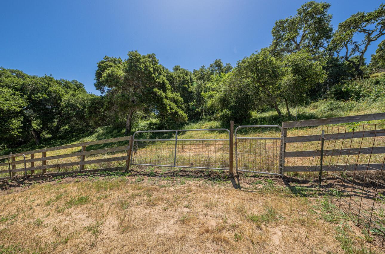 Detail Gallery Image 79 of 82 For 9247 Holly Hill Dr, Salinas,  CA 93907 - 3 Beds | 3 Baths
