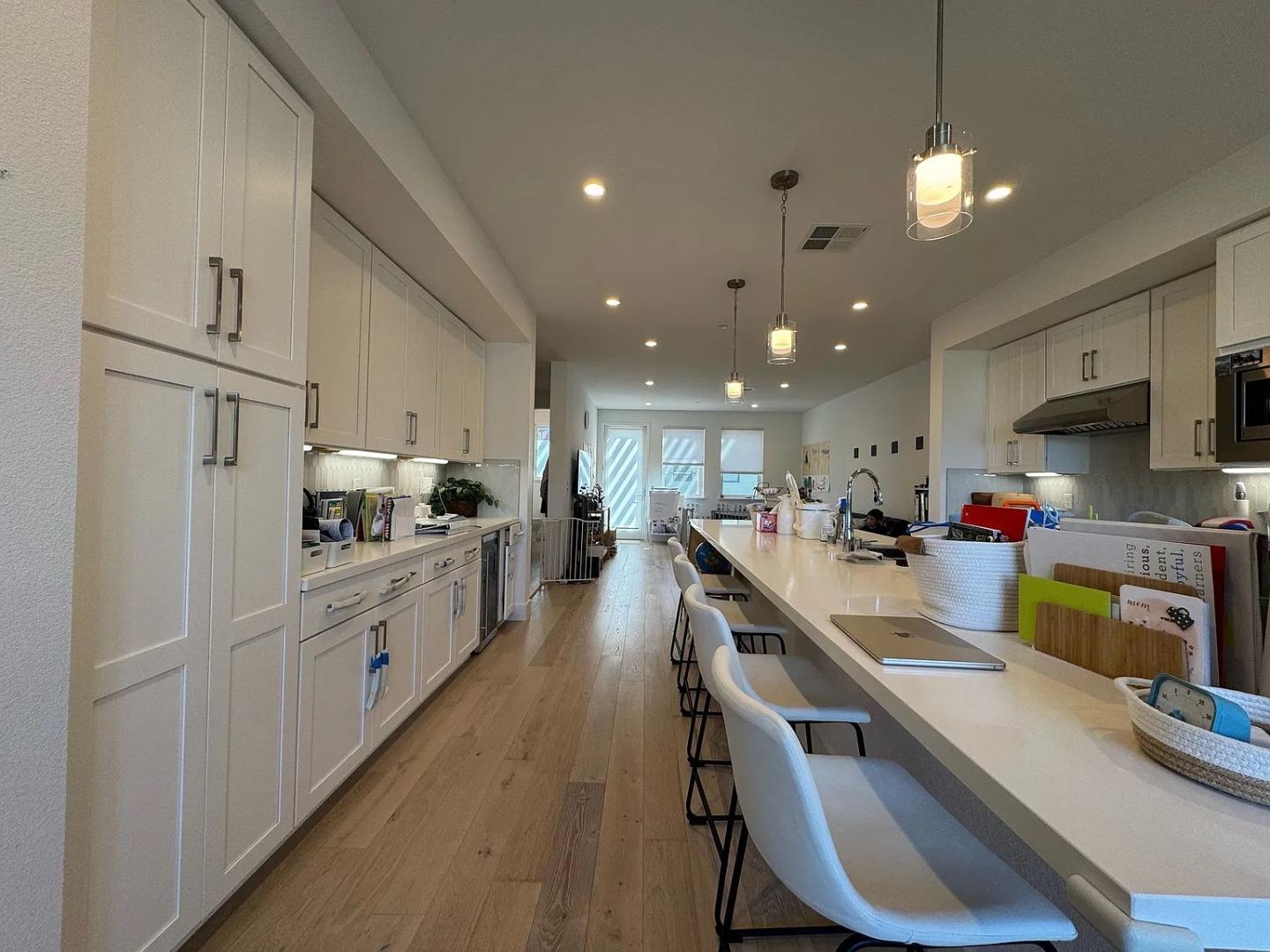 Detail Gallery Image 4 of 19 For 220 Argonaut Ln, Foster City,  CA 94404 - 3 Beds | 3/1 Baths