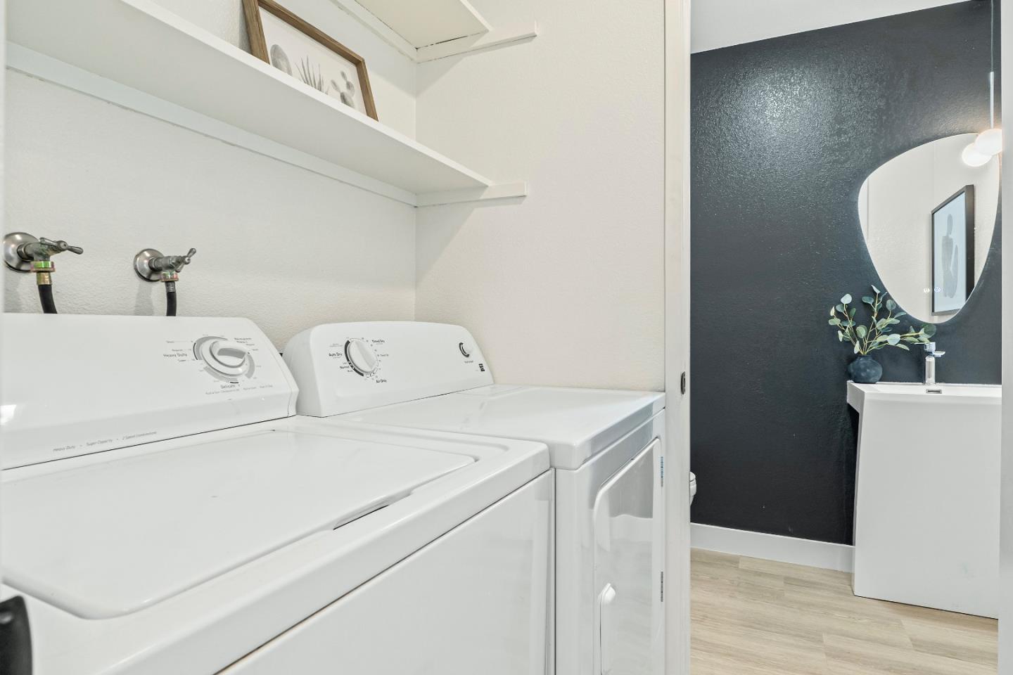 Detail Gallery Image 13 of 45 For 457 Sierra Vista Ave #5,  Mountain View,  CA 94043 - 2 Beds | 2/1 Baths