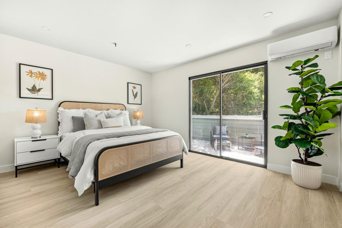 Detail Gallery Image 16 of 45 For 457 Sierra Vista Ave #5,  Mountain View,  CA 94043 - 2 Beds | 2/1 Baths