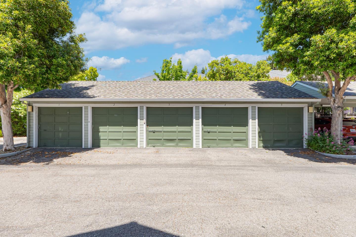 Detail Gallery Image 33 of 45 For 457 Sierra Vista Ave #5,  Mountain View,  CA 94043 - 2 Beds | 2/1 Baths