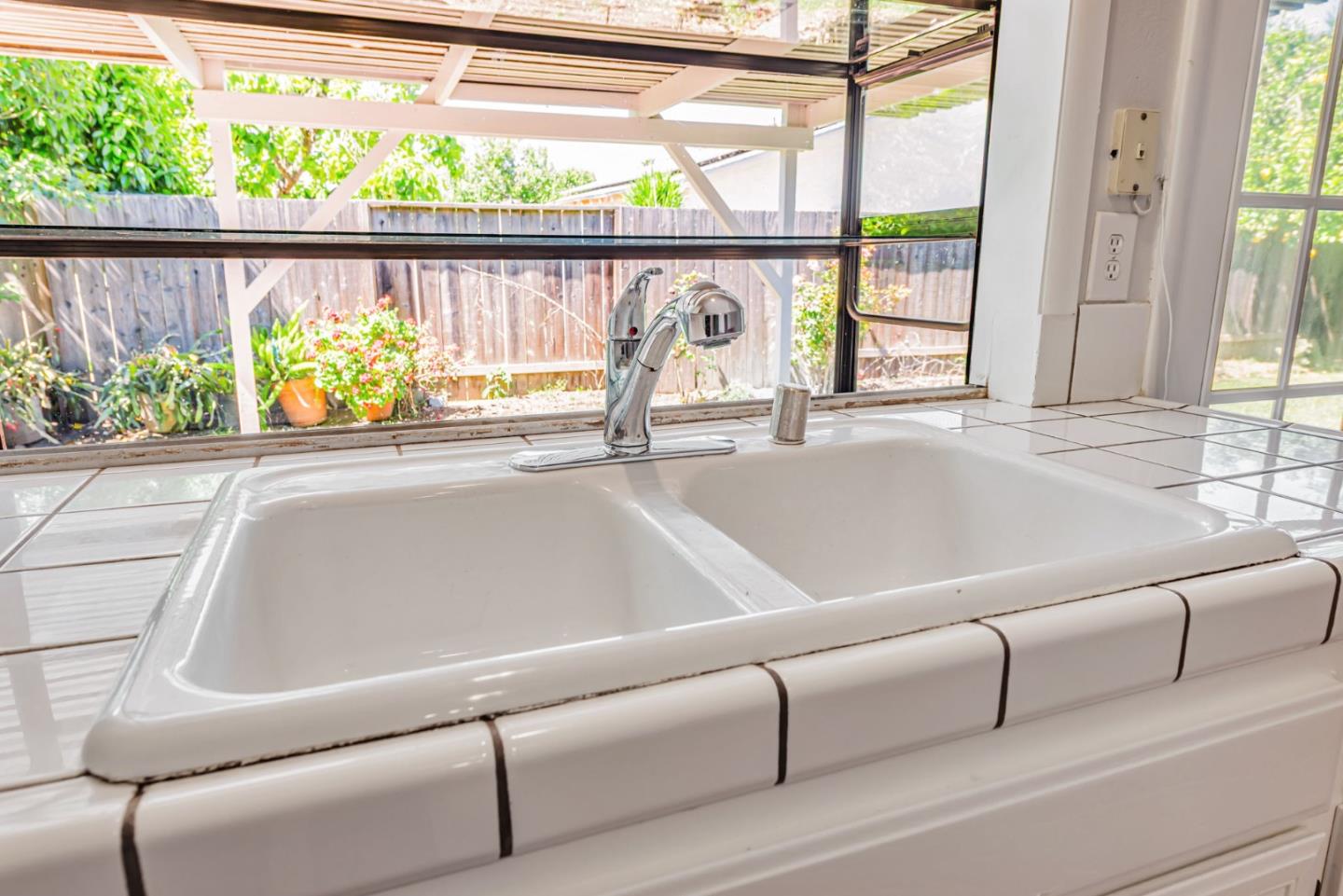 Detail Gallery Image 10 of 32 For 1369 Joyner Ct, San Jose,  CA 95131 - 4 Beds | 2 Baths
