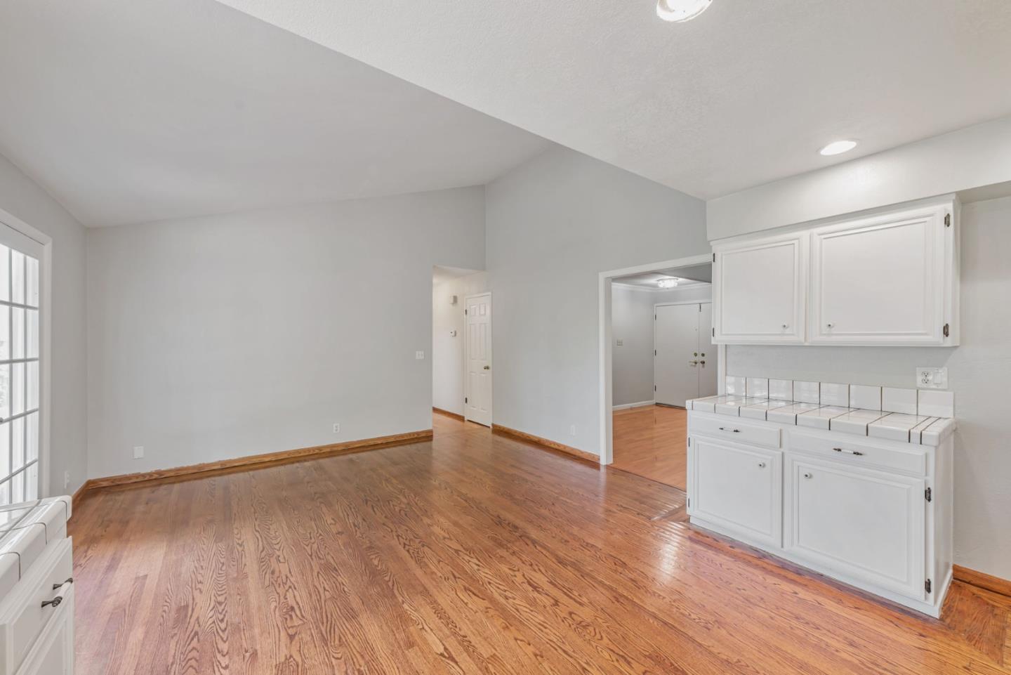 Detail Gallery Image 11 of 32 For 1369 Joyner Ct, San Jose,  CA 95131 - 4 Beds | 2 Baths
