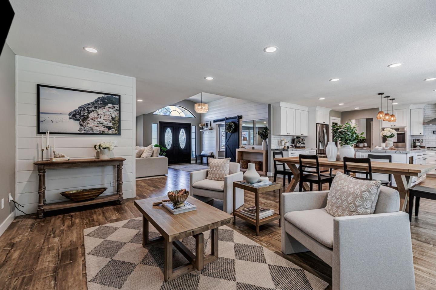 Detail Gallery Image 10 of 40 For 640 S Ridgemark Dr, Hollister,  CA 95023 - 4 Beds | 4 Baths