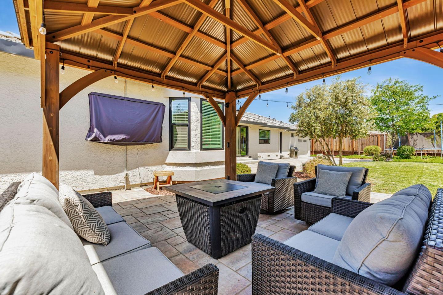 Detail Gallery Image 36 of 40 For 640 S Ridgemark Dr, Hollister,  CA 95023 - 4 Beds | 4 Baths