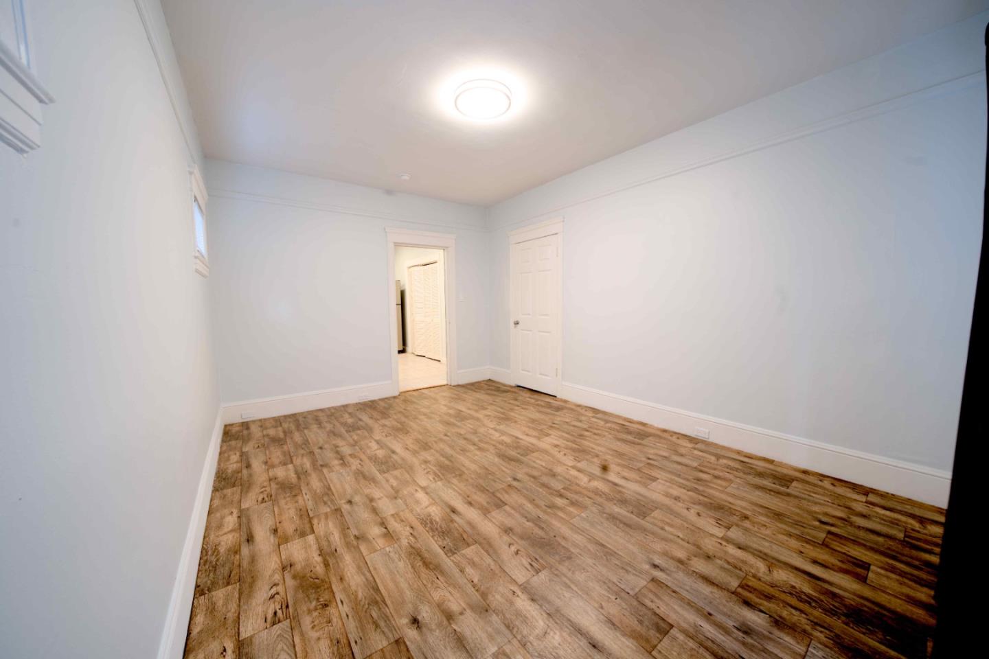 Detail Gallery Image 6 of 13 For 285 Brussels St, San Francisco,  CA 94134 - 1 Beds | 1 Baths