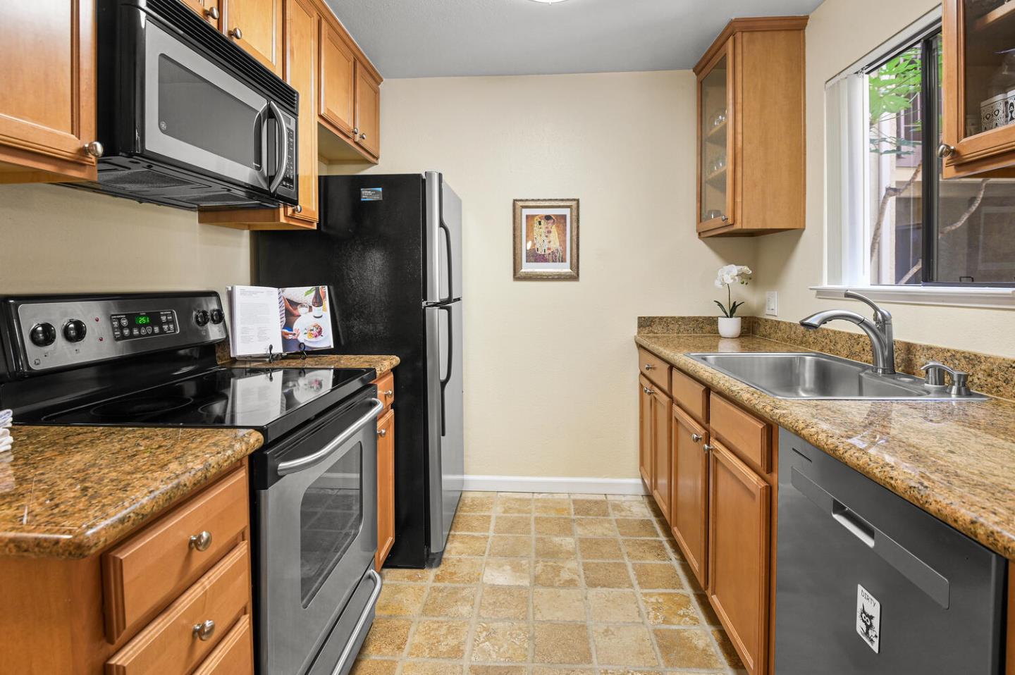 Detail Gallery Image 9 of 26 For 2250 Monroe St #143,  Santa Clara,  CA 95050 - 1 Beds | 1 Baths