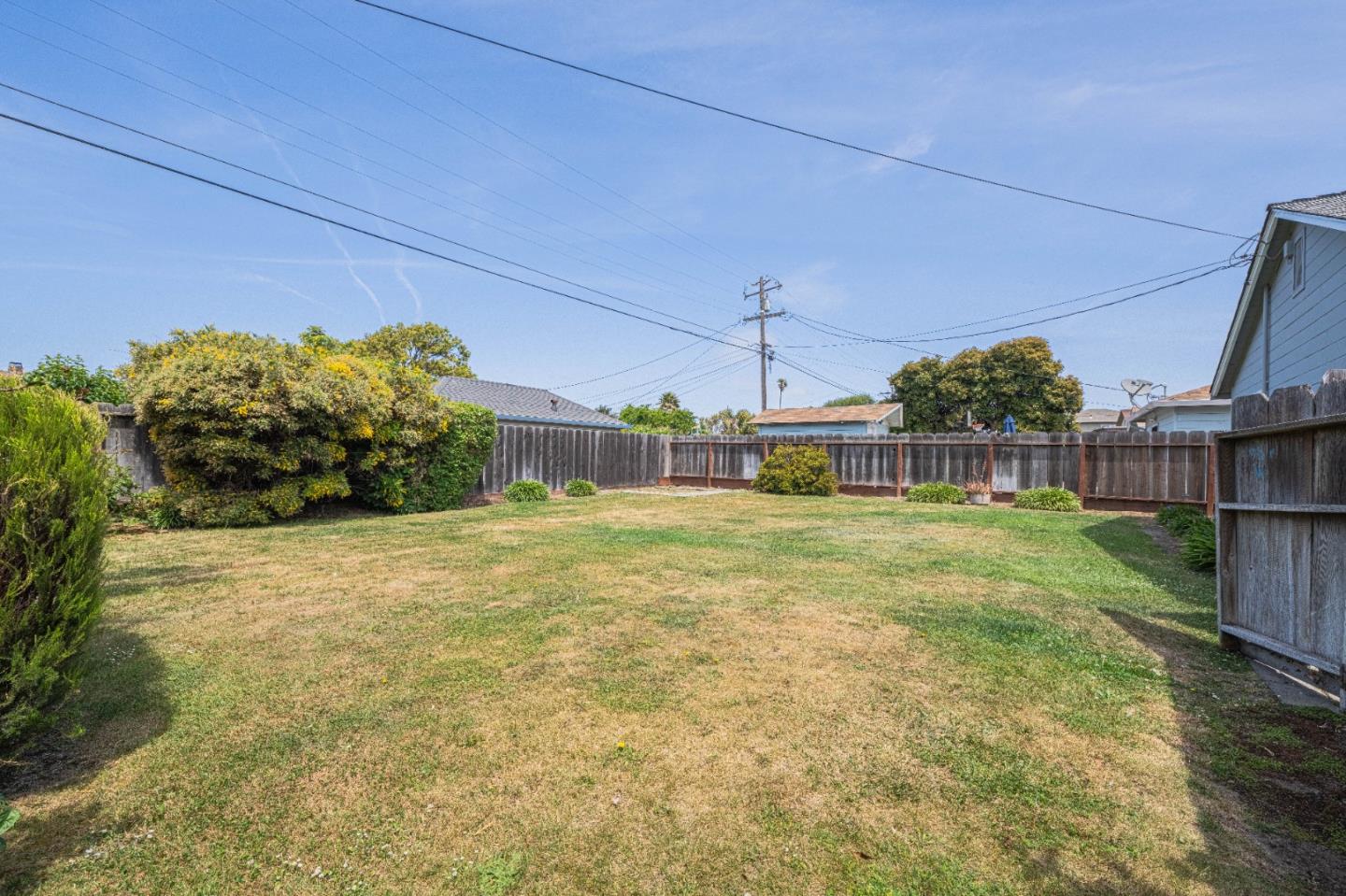 Detail Gallery Image 32 of 39 For 217 Maryal Dr, Salinas,  CA 93906 - 3 Beds | 1 Baths
