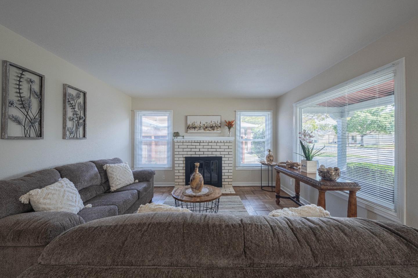 Detail Gallery Image 6 of 39 For 217 Maryal Dr, Salinas,  CA 93906 - 3 Beds | 1 Baths