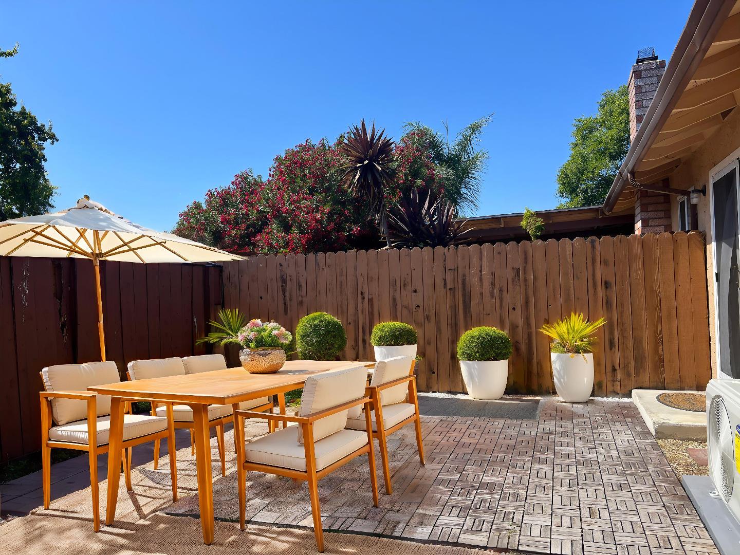Detail Gallery Image 10 of 14 For 896 Canfield Ct, San Jose,  CA 95136 - 2 Beds | 2 Baths