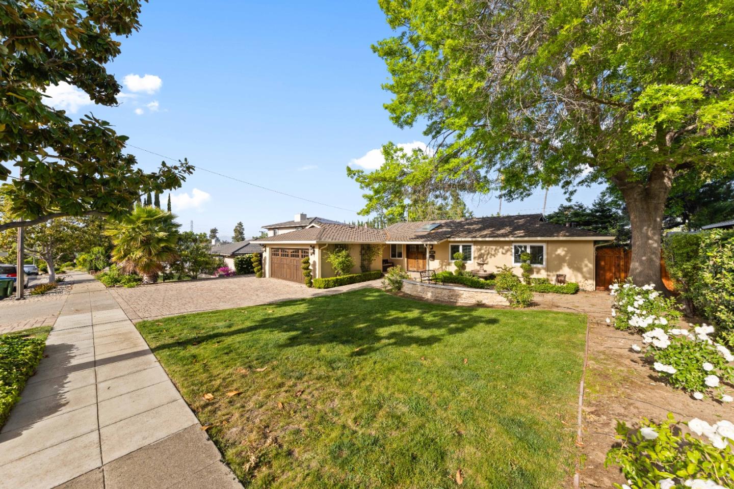 Detail Gallery Image 4 of 37 For 228 Prince St, Los Gatos,  CA 95032 - 3 Beds | 2 Baths