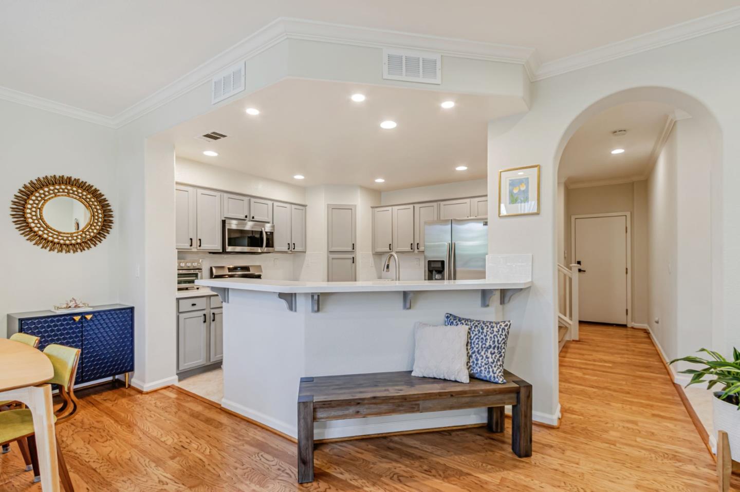 Detail Gallery Image 12 of 47 For 828 Monarch Ln, San Jose,  CA 95138 - 3 Beds | 3 Baths