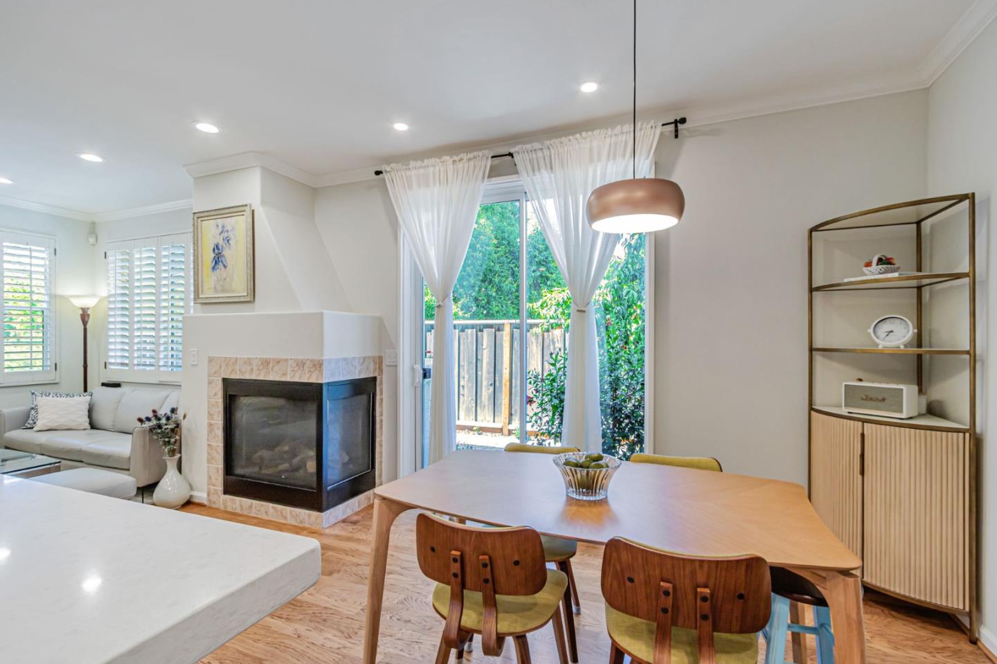Detail Gallery Image 20 of 47 For 828 Monarch Ln, San Jose,  CA 95138 - 3 Beds | 3 Baths