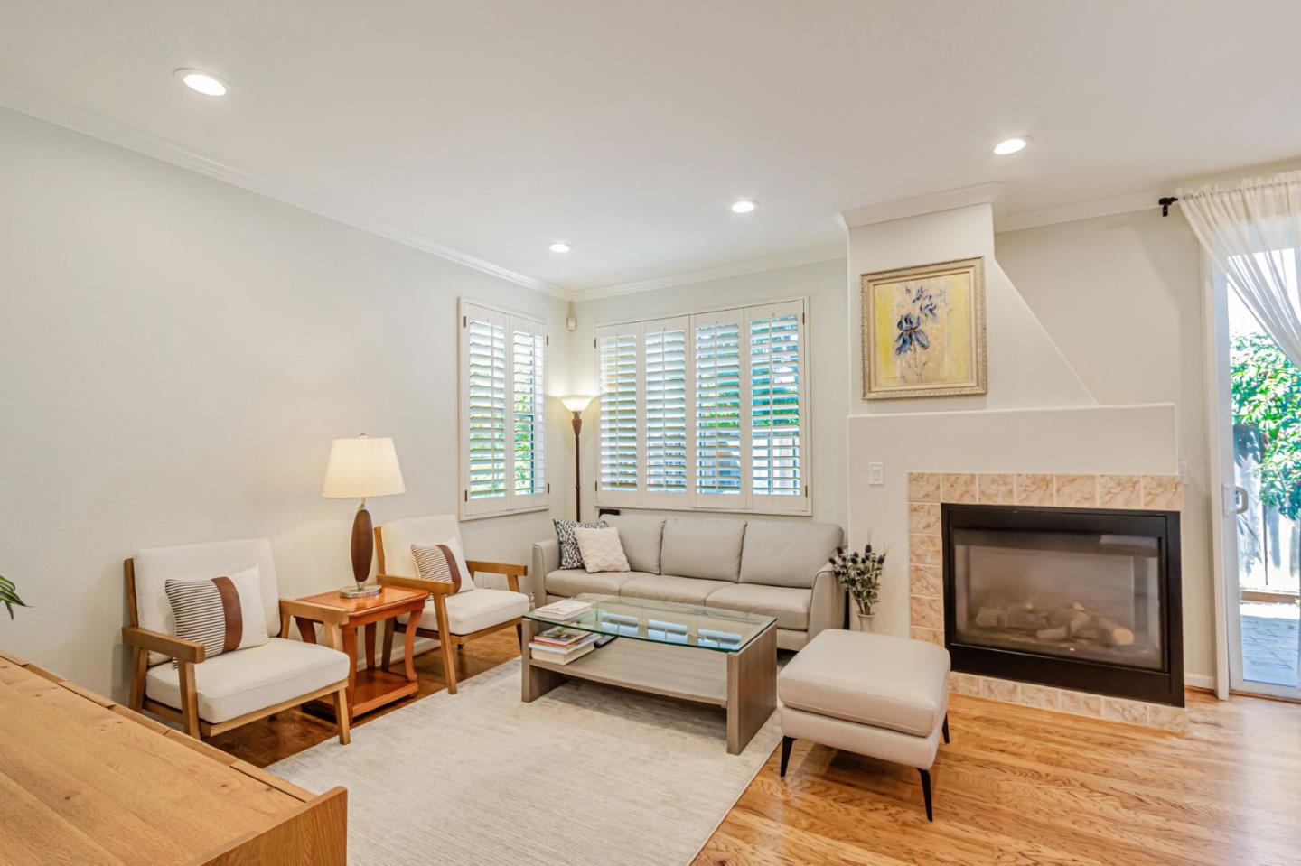 Detail Gallery Image 9 of 47 For 828 Monarch Ln, San Jose,  CA 95138 - 3 Beds | 3 Baths