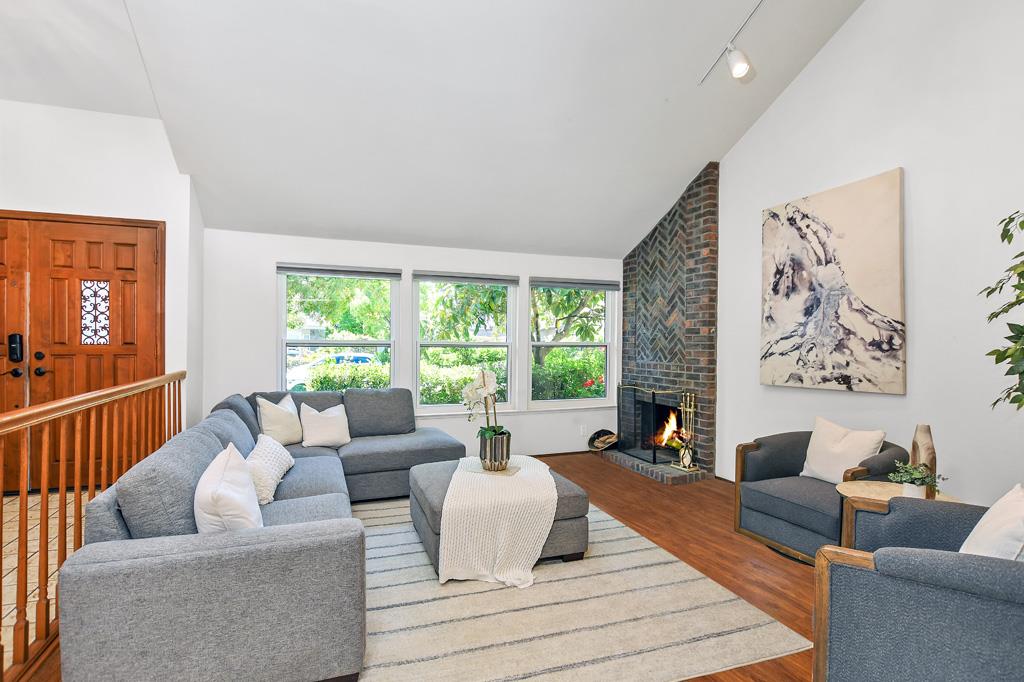 Detail Gallery Image 7 of 59 For 921 Rock Canyon Cir, San Jose,  CA 95127 - 5 Beds | 3 Baths