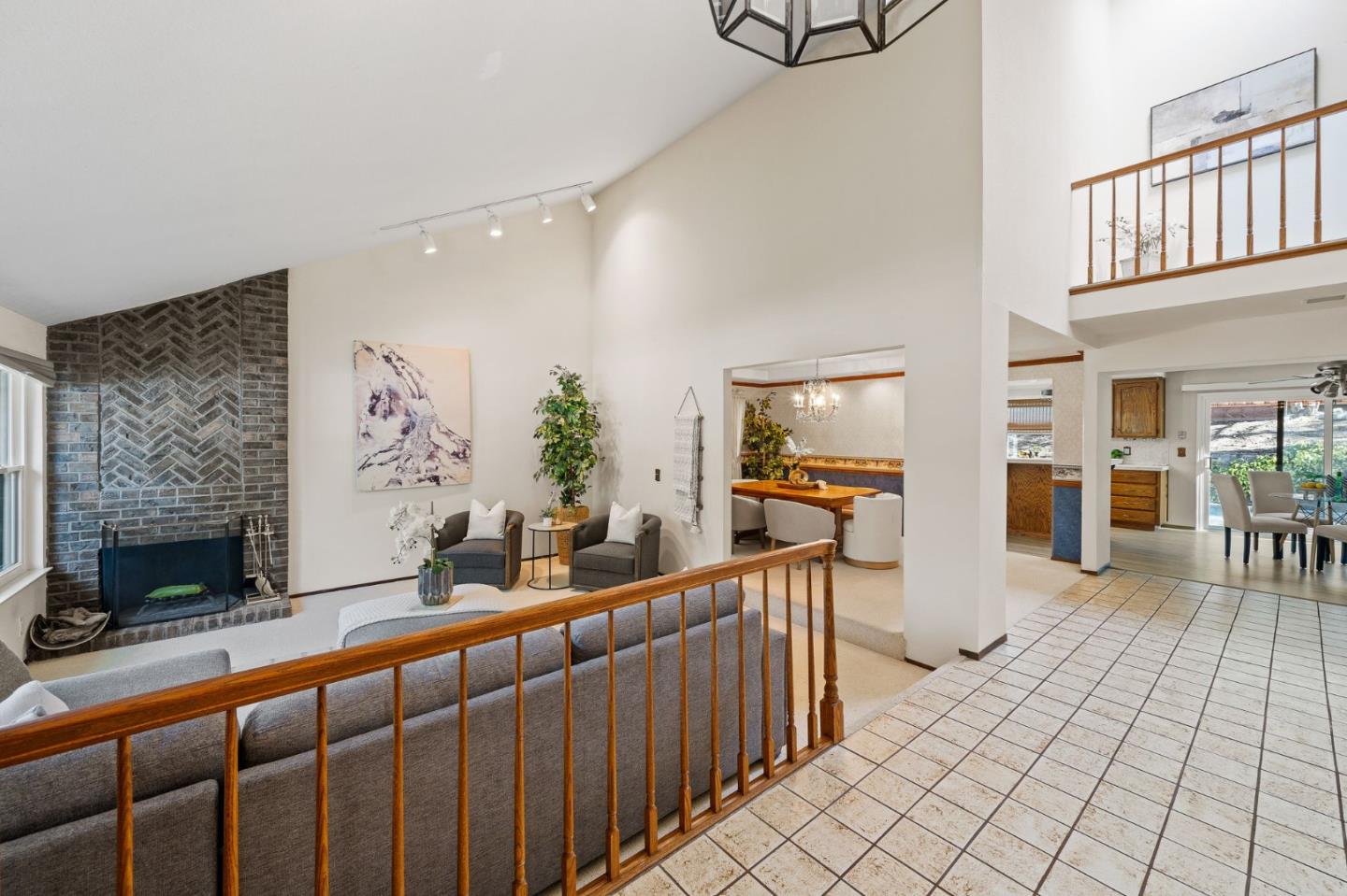 Detail Gallery Image 9 of 59 For 921 Rock Canyon Cir, San Jose,  CA 95127 - 5 Beds | 3 Baths