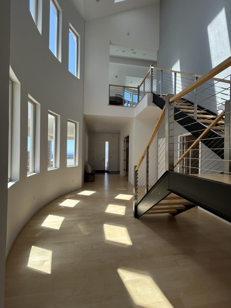 Detail Gallery Image 14 of 25 For 944 W Cliff Dr, Santa Cruz,  CA 95060 - 3 Beds | 3/1 Baths