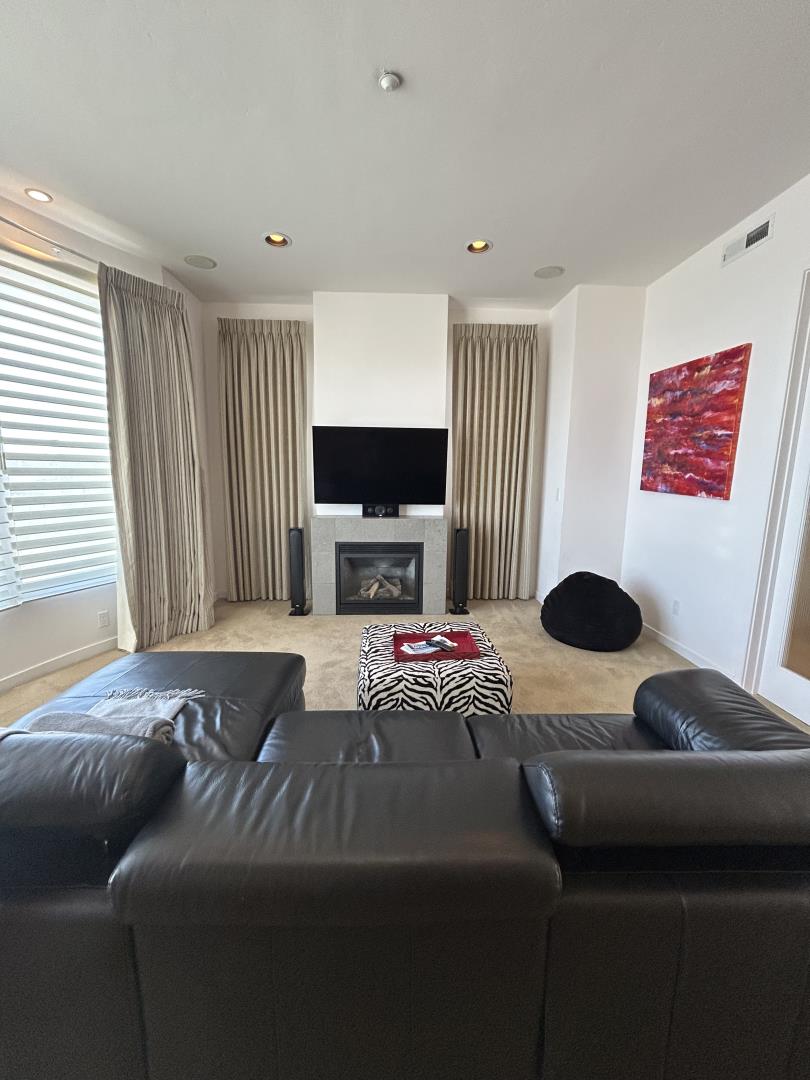 Detail Gallery Image 16 of 25 For 944 W Cliff Dr, Santa Cruz,  CA 95060 - 3 Beds | 3/1 Baths