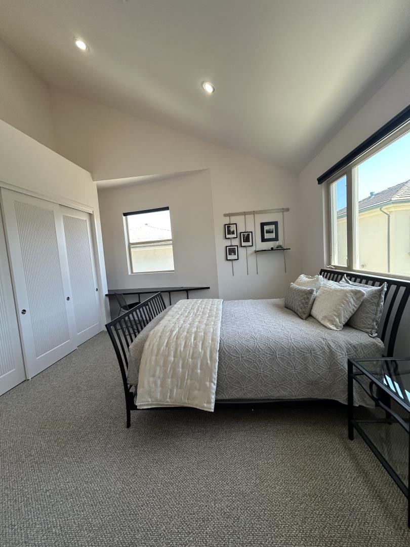 Detail Gallery Image 22 of 25 For 944 W Cliff Dr, Santa Cruz,  CA 95060 - 3 Beds | 3/1 Baths