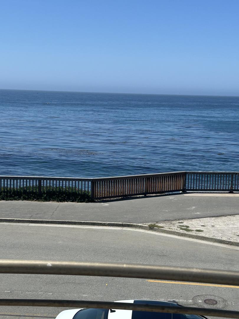 Detail Gallery Image 7 of 25 For 944 W Cliff Dr, Santa Cruz,  CA 95060 - 3 Beds | 3/1 Baths