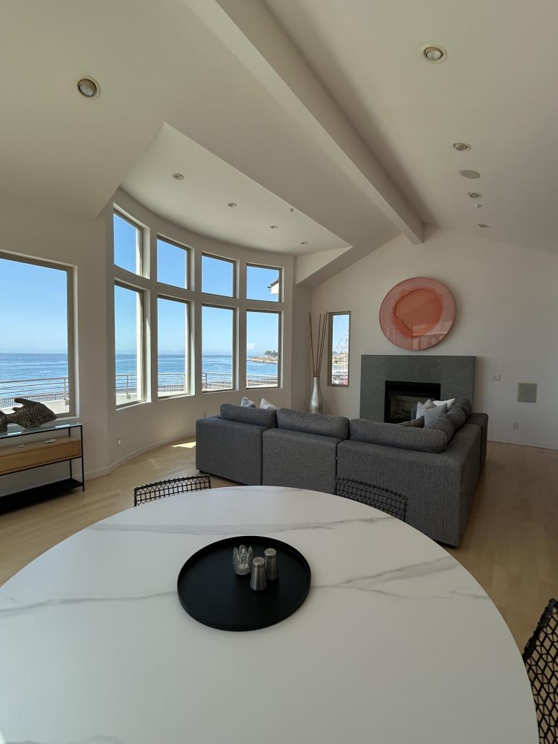 Detail Gallery Image 8 of 25 For 944 W Cliff Dr, Santa Cruz,  CA 95060 - 3 Beds | 3/1 Baths