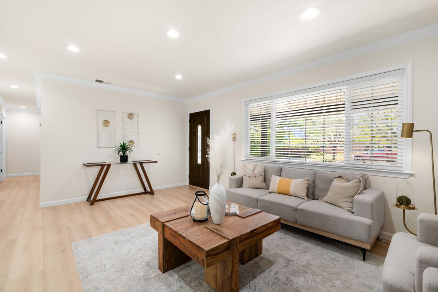 Detail Gallery Image 5 of 44 For 2718 Millbrae Way, San Jose,  CA 95121 - 3 Beds | 2 Baths