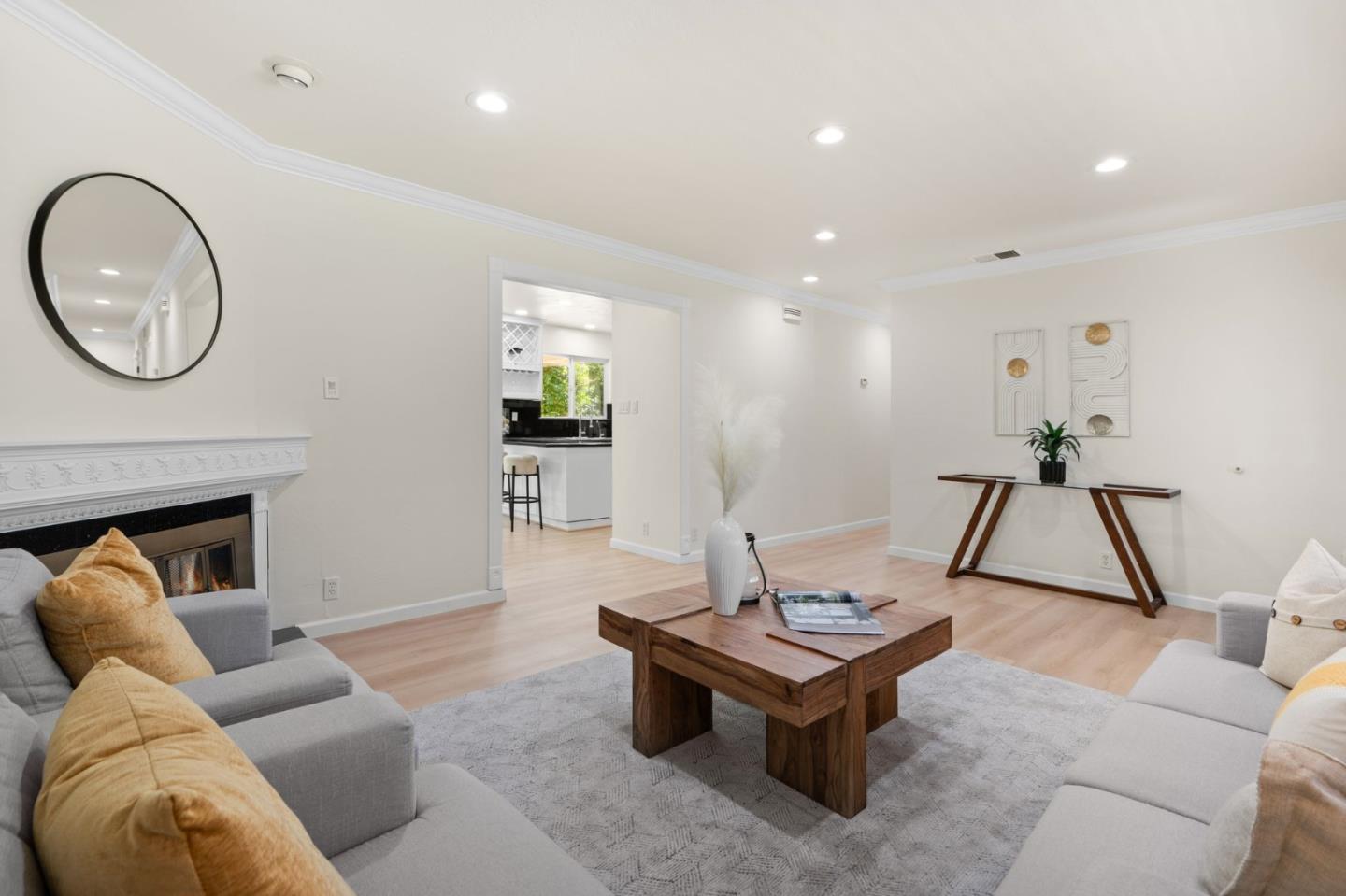 Detail Gallery Image 8 of 44 For 2718 Millbrae Way, San Jose,  CA 95121 - 3 Beds | 2 Baths