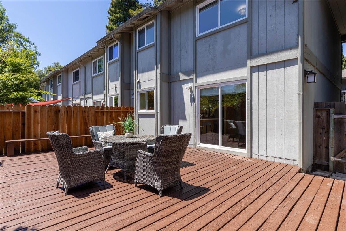 Detail Gallery Image 21 of 24 For 83 Devonshire Ave #3,  Mountain View,  CA 94043 - 2 Beds | 2 Baths