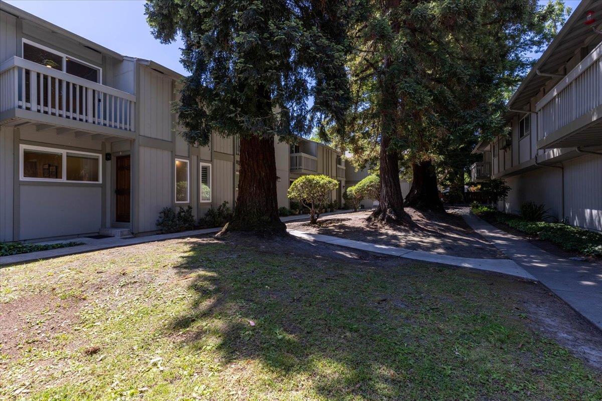 Detail Gallery Image 23 of 24 For 83 Devonshire Ave #3,  Mountain View,  CA 94043 - 2 Beds | 2 Baths
