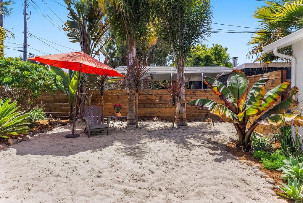 Detail Gallery Image 10 of 49 For 1965 42nd Ave, Capitola,  CA 95010 - 2 Beds | 2 Baths