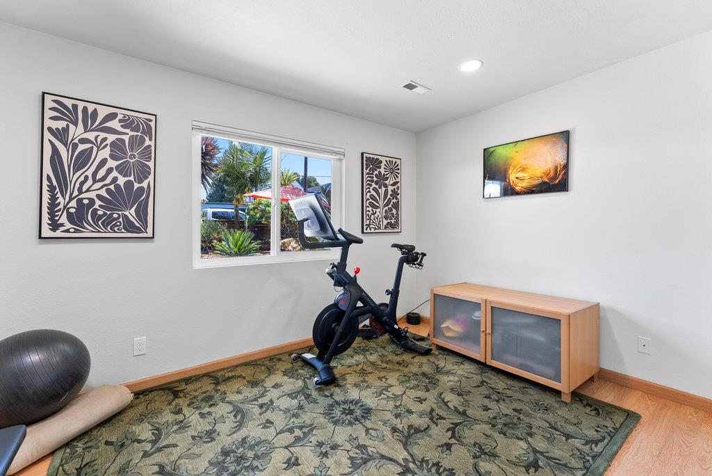 Detail Gallery Image 27 of 49 For 1965 42nd Ave, Capitola,  CA 95010 - 2 Beds | 2 Baths