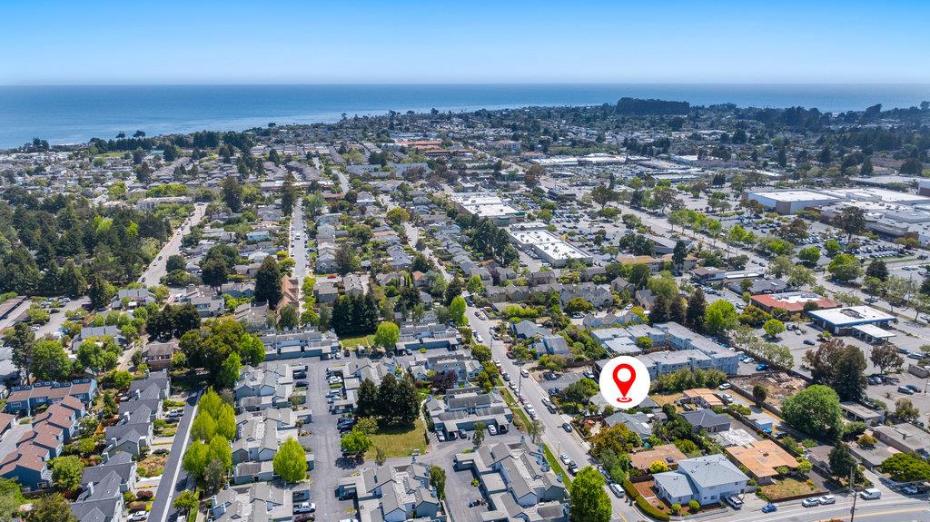 Detail Gallery Image 3 of 49 For 1965 42nd Ave, Capitola,  CA 95010 - 2 Beds | 2 Baths