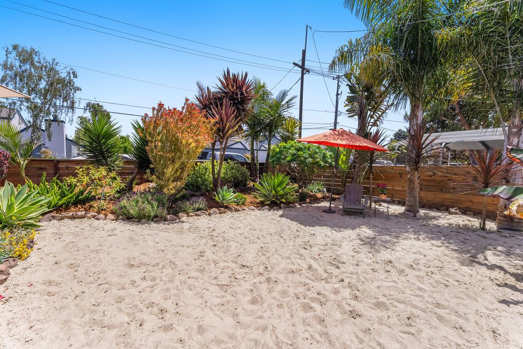 Detail Gallery Image 8 of 49 For 1965 42nd Ave, Capitola,  CA 95010 - 2 Beds | 2 Baths