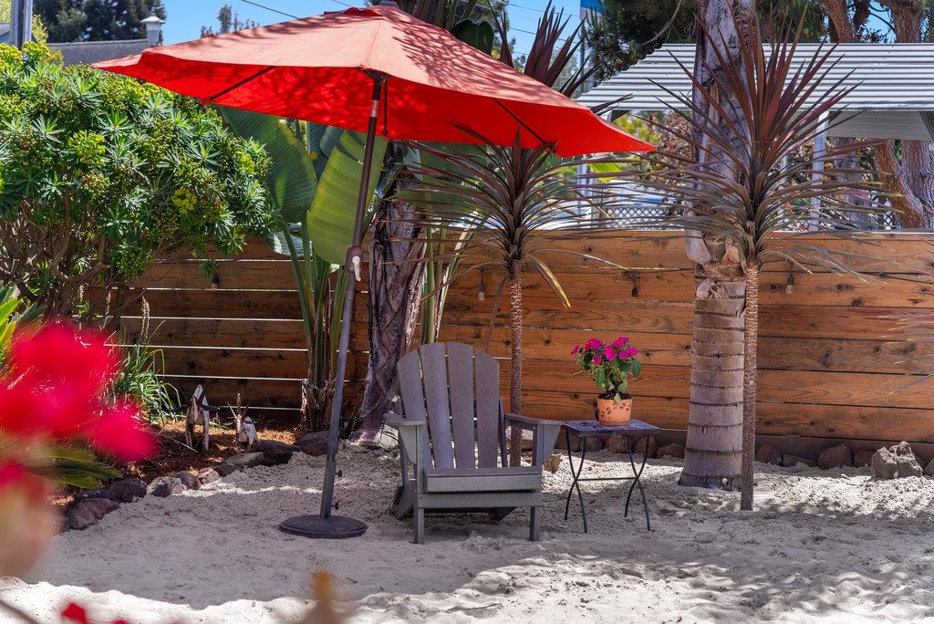 Detail Gallery Image 9 of 49 For 1965 42nd Ave, Capitola,  CA 95010 - 2 Beds | 2 Baths