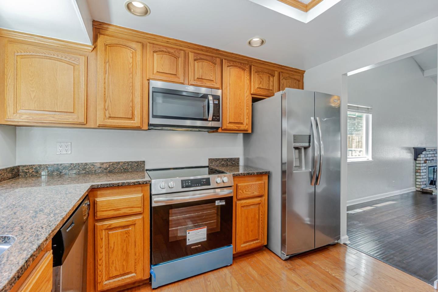 Detail Gallery Image 11 of 45 For 1005 Doncaster Dr, Antioch,  CA 94509 - 4 Beds | 2 Baths