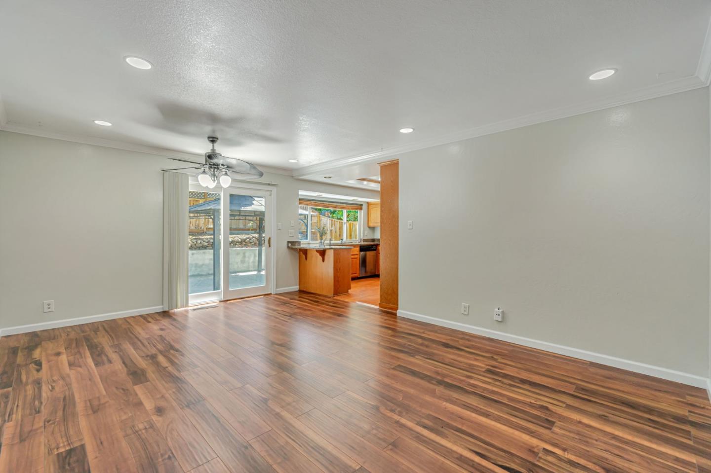 Detail Gallery Image 12 of 45 For 1005 Doncaster Dr, Antioch,  CA 94509 - 4 Beds | 2 Baths