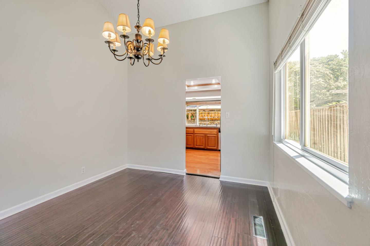 Detail Gallery Image 17 of 45 For 1005 Doncaster Dr, Antioch,  CA 94509 - 4 Beds | 2 Baths