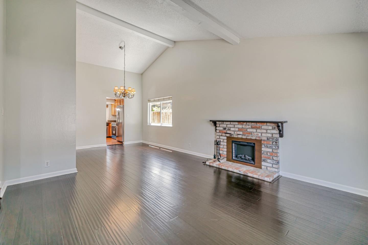 Detail Gallery Image 4 of 45 For 1005 Doncaster Dr, Antioch,  CA 94509 - 4 Beds | 2 Baths