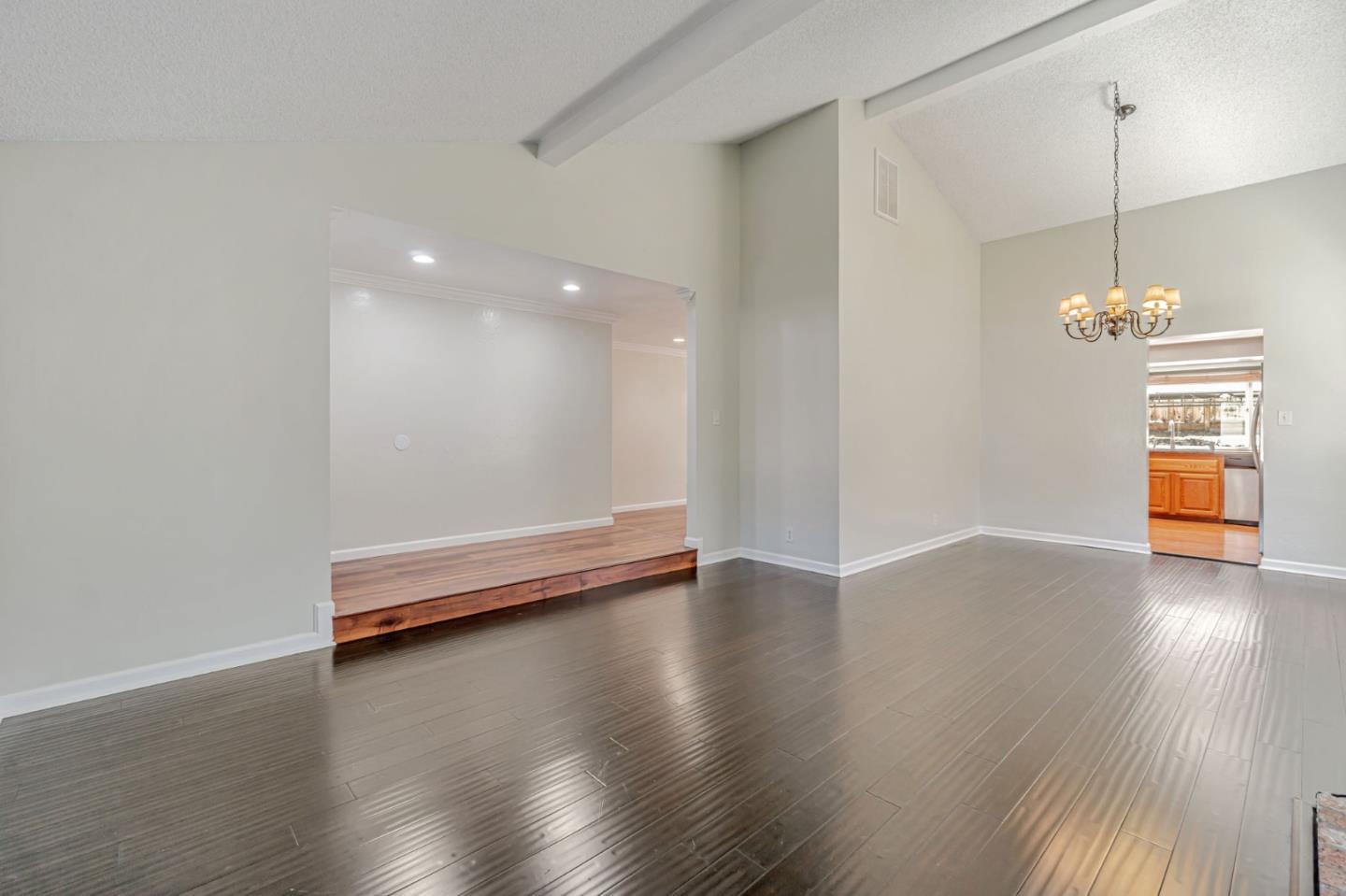 Detail Gallery Image 5 of 45 For 1005 Doncaster Dr, Antioch,  CA 94509 - 4 Beds | 2 Baths