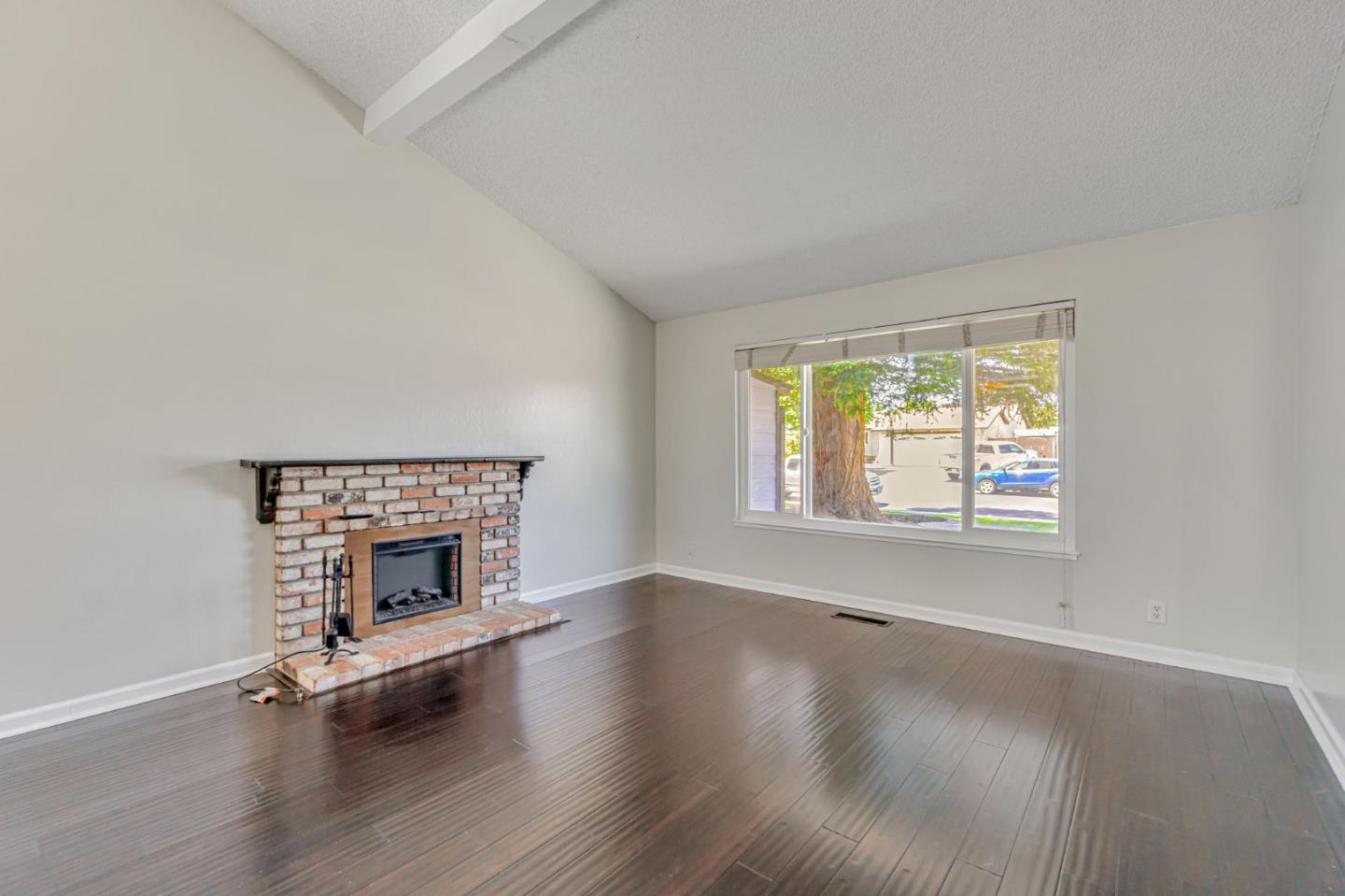 Detail Gallery Image 6 of 45 For 1005 Doncaster Dr, Antioch,  CA 94509 - 4 Beds | 2 Baths