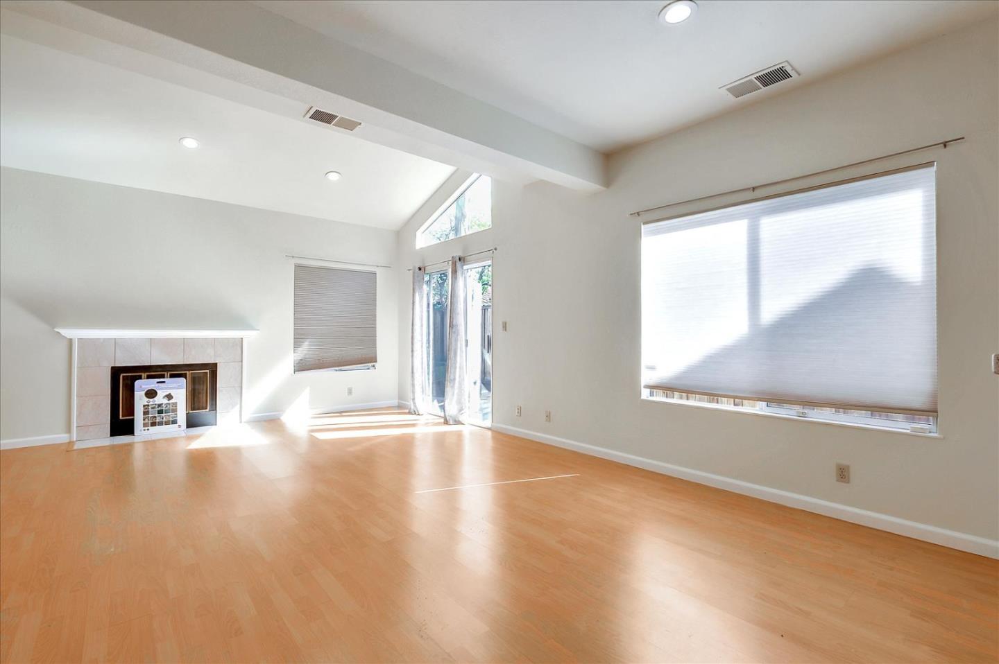 Detail Gallery Image 3 of 29 For 6153 Potrero Dr, Newark,  CA 94560 - 3 Beds | 2/1 Baths